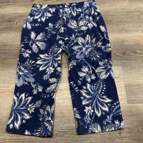 LAUREN RALPH LAUREN Floral Capris dark blue Cotton/Spandex size 6P - Picture 3 of 7